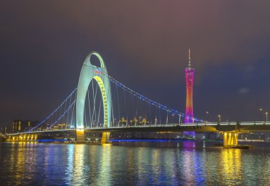 Güneş battıktan sonra Guangzhou şehir