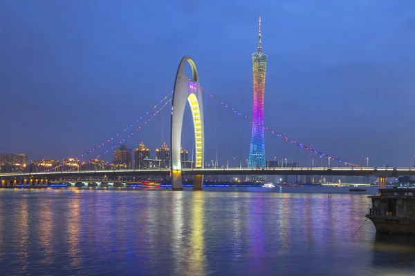 Güneş battıktan sonra Guangzhou şehir