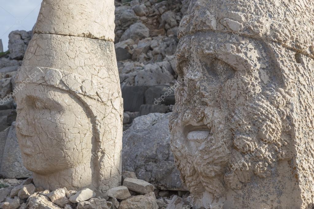 Stone head statues at Nemrut Mountain in Turkey — Stock Photo