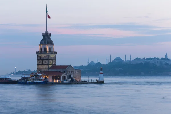 Panenská věž v Istanbulu, Turecko — Stock fotografie