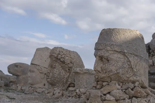 Kamenná hlava sochy na Nemrut hora v Turecku — Stock fotografie