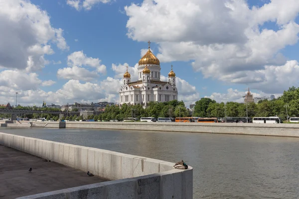 Kathedraal van Christus de Verlosser in Moskou, Rusland — Stockfoto