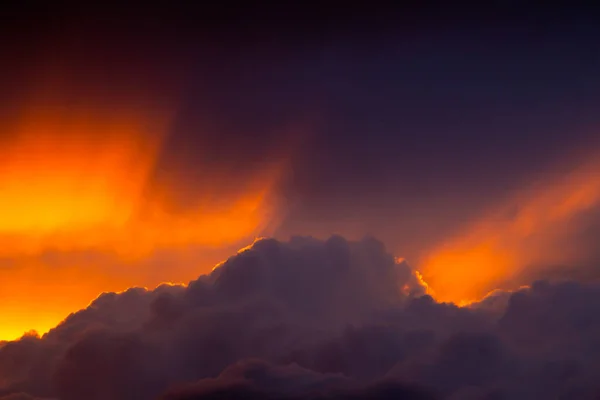 Dark Storm Clouds Sunset Dramatic Sky Vibrant Colors — Stock Photo, Image