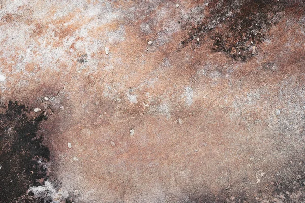 Küçük tokmak ve çakıl taşlı kırsal arazi