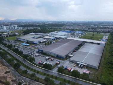 Kuching, Sarawak / Malezya - 14 Kasım 2020: Tüm büyük elektronik, güneş ve yarı iletken santrallerinin bulunduğu Samajaya Işık Endüstriyel Bölgesi