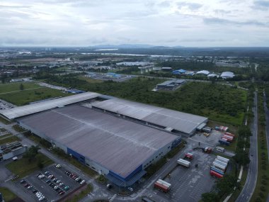 Kuching, Sarawak / Malezya - 14 Kasım 2020: Tüm büyük elektronik, güneş ve yarı iletken santrallerinin bulunduğu Samajaya Işık Endüstriyel Bölgesi