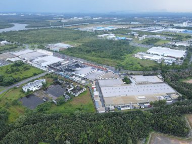 Kuching, Sarawak / Malezya - 14 Kasım 2020: Tüm büyük elektronik, güneş ve yarı iletken santrallerinin bulunduğu Samajaya Işık Endüstriyel Bölgesi