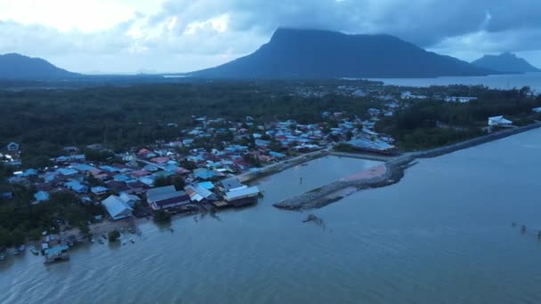 Kreative Luftaufnahmen Der Strände Santubong Und Damai Von Sarawak Malaysia — Stockvideo