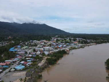 Sematan Sahili ve Sarawak ve Borneo Adası 'nın en güney kısmının kıyı şeridi.