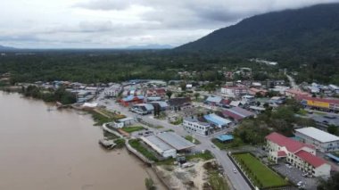 Sematan Sahili ve Sarawak ve Borneo Adası 'nın en güney kısmının kıyı şeridi.