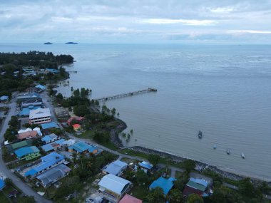 Sematan Sahili ve Sarawak ve Borneo Adası 'nın en güney kısmının kıyı şeridi.