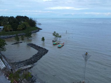 Sematan Sahili ve Sarawak ve Borneo Adası 'nın en güney kısmının kıyı şeridi.