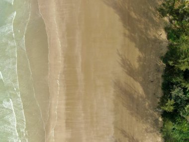 Sematan Sahili ve Sarawak ve Borneo Adası 'nın en güney kısmının kıyı şeridi.