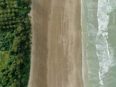 Sematan Sahili ve Sarawak ve Borneo Adası 'nın en güney kısmının kıyı şeridi.