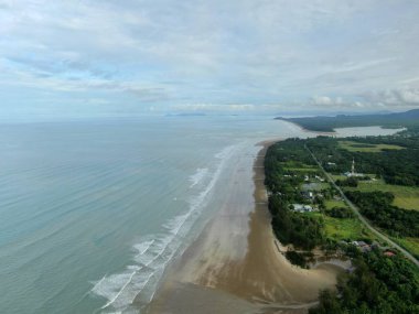 Sematan Sahili ve Sarawak ve Borneo Adası 'nın en güney kısmının kıyı şeridi.