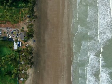 Sematan Sahili ve Sarawak ve Borneo Adası 'nın en güney kısmının kıyı şeridi.