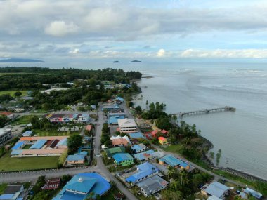 Sematan Sahili ve Sarawak ve Borneo Adası 'nın en güney kısmının kıyı şeridi.