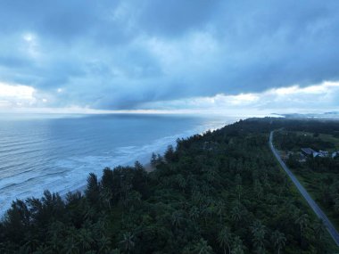Sematan Sahili ve Sarawak ve Borneo Adası 'nın en güney kısmının kıyı şeridi.