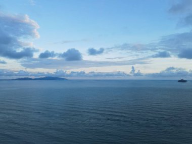 Sematan Sahili ve Sarawak ve Borneo Adası 'nın en güney kısmının kıyı şeridi.