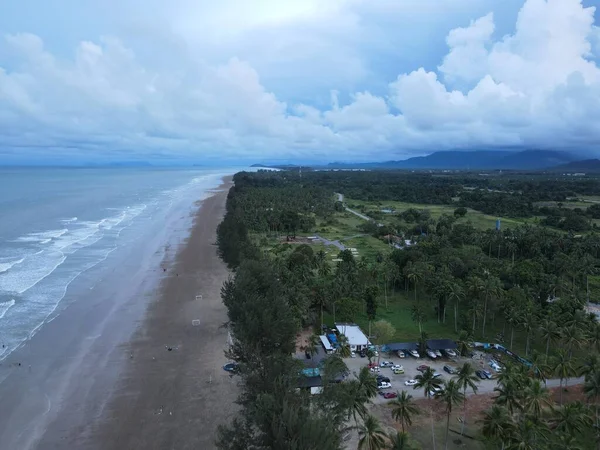 沙捞越和婆罗洲岛最南端的Sematan海滩和海岸线 — 图库照片