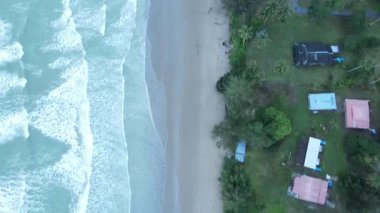 Sematan Sahili ve Sarawak ve Borneo Adası 'nın en güney kısmının kıyı şeridi.