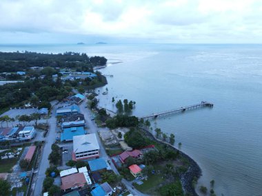 Sematan Sahili ve Sarawak ve Borneo Adası 'nın en güney kısmının kıyı şeridi.