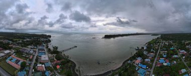 Sematan Sahili ve Sarawak ve Borneo Adası 'nın en güney kısmının kıyı şeridi.