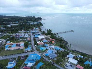 Sematan Sahili ve Sarawak ve Borneo Adası 'nın en güney kısmının kıyı şeridi.