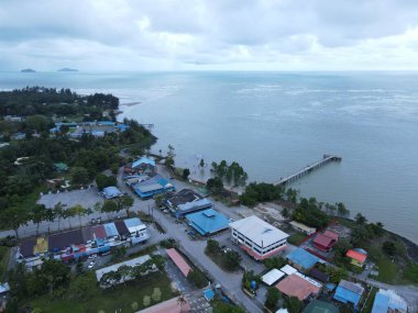 Sematan Sahili ve Sarawak ve Borneo Adası 'nın en güney kısmının kıyı şeridi.
