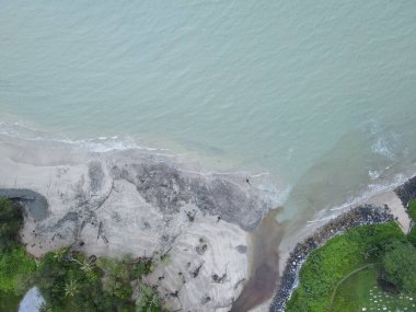 Sematan Sahili ve Sarawak ve Borneo Adası 'nın en güney kısmının kıyı şeridi.