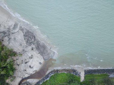 Sematan Sahili ve Sarawak ve Borneo Adası 'nın en güney kısmının kıyı şeridi.