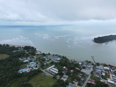 Sematan Sahili ve Sarawak ve Borneo Adası 'nın en güney kısmının kıyı şeridi.