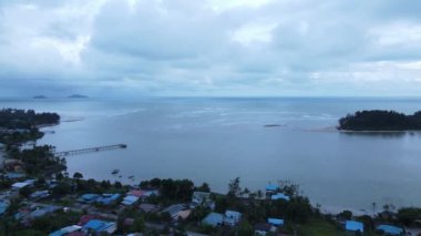 Sematan Sahili ve Sarawak ve Borneo Adası 'nın en güney kısmının kıyı şeridi.