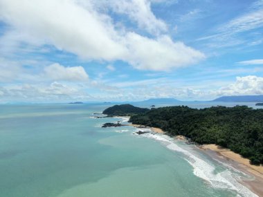 Telok / Teluk Melano Sahil ve Plajı Sarawak ve Borneo Adası 'nın Tanjung Datu bölgesinin en güney ucunda.