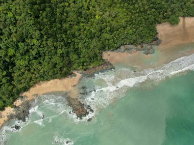 Telok / Teluk Melano Sahil ve Plajı Sarawak ve Borneo Adası 'nın Tanjung Datu bölgesinin en güney ucunda.
