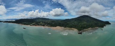 Telok / Teluk Melano Sahil ve Plajı Sarawak ve Borneo Adası 'nın Tanjung Datu bölgesinin en güney ucunda.
