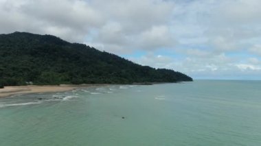 Telok / Teluk Melano Sahil ve Plajı Sarawak ve Borneo Adası 'nın Tanjung Datu bölgesinin en güney ucunda.