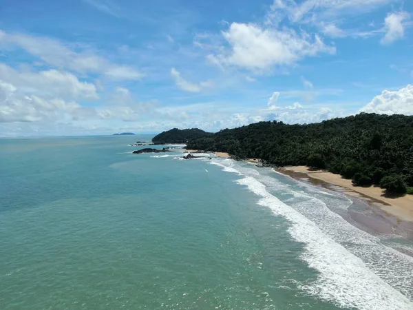 沙捞越和婆罗洲岛Tanjung Datu地区最南端的Telok Teluk Melano海岸线和海滩 — 图库照片