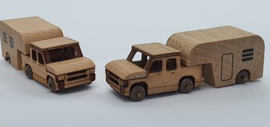 Ahşaptan yapılmış küçük ahşap modellerin yaratıcı çekimlerini kapat, diğer adıyla Simgeler.