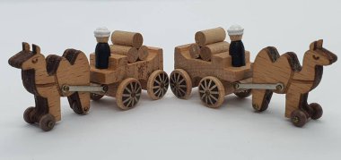 Ahşaptan yapılmış küçük ahşap modellerin yaratıcı çekimlerini kapat, diğer adıyla Simgeler.