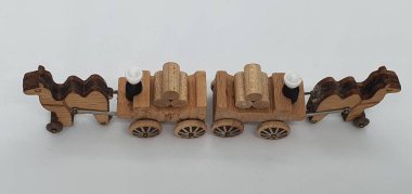 Ahşaptan yapılmış küçük ahşap modellerin yaratıcı çekimlerini kapat, diğer adıyla Simgeler.