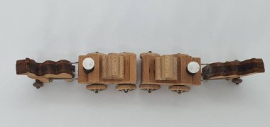 Ahşaptan yapılmış küçük ahşap modellerin yaratıcı çekimlerini kapat, diğer adıyla Simgeler.