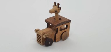 Ahşaptan yapılmış küçük ahşap modellerin yaratıcı çekimlerini kapat, diğer adıyla Simgeler.