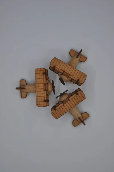 Fechar Fotos Criativas Pequenos Modelos Avião Madeira Artesanais Partir Madeira — Fotografia de Stock