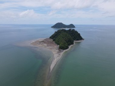 Malezya 'nın Borneo Adası' ndaki pek çok kişi tarafından keşfedilmemiş Satang Adası 'nın Gizemli Cenneti.
