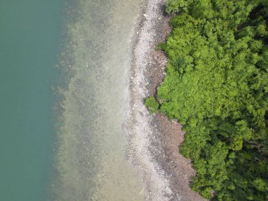 Malezya 'nın Borneo Adası' ndaki pek çok kişi tarafından keşfedilmemiş Satang Adası 'nın Gizemli Cenneti.