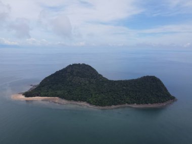 Malezya 'nın Borneo Adası' ndaki pek çok kişi tarafından keşfedilmemiş Satang Adası 'nın Gizemli Cenneti.