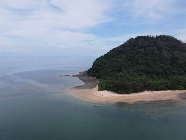 Malezya 'nın Borneo Adası' ndaki pek çok kişi tarafından keşfedilmemiş Satang Adası 'nın Gizemli Cenneti.