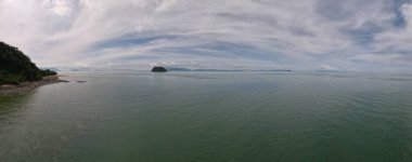 Malezya 'nın Borneo Adası' ndaki pek çok kişi tarafından keşfedilmemiş Satang Adası 'nın Gizemli Cenneti.