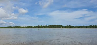Malezya 'nın Borneo Adası' ndaki pek çok kişi tarafından keşfedilmemiş Satang Adası 'nın Gizemli Cenneti.